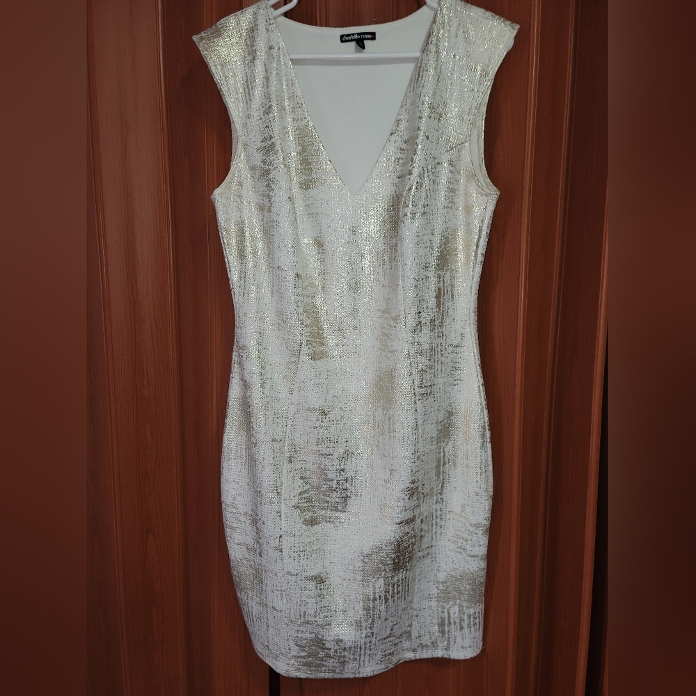 Charlotte Russe Sleeveless Dress w/Metallique Light Gold Design - White & Gold